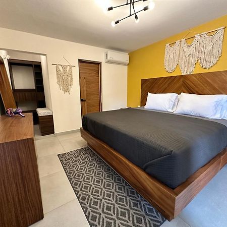Hotel Boutique Villa Escondida, A Pasos De Lo Mejor En Tlaquepaque Ngoại thất bức ảnh