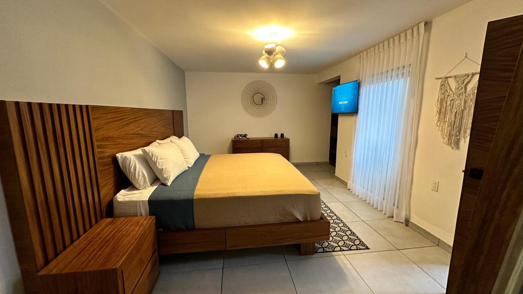 Hotel Boutique Villa Escondida, A Pasos De Lo Mejor En Tlaquepaque Ngoại thất bức ảnh