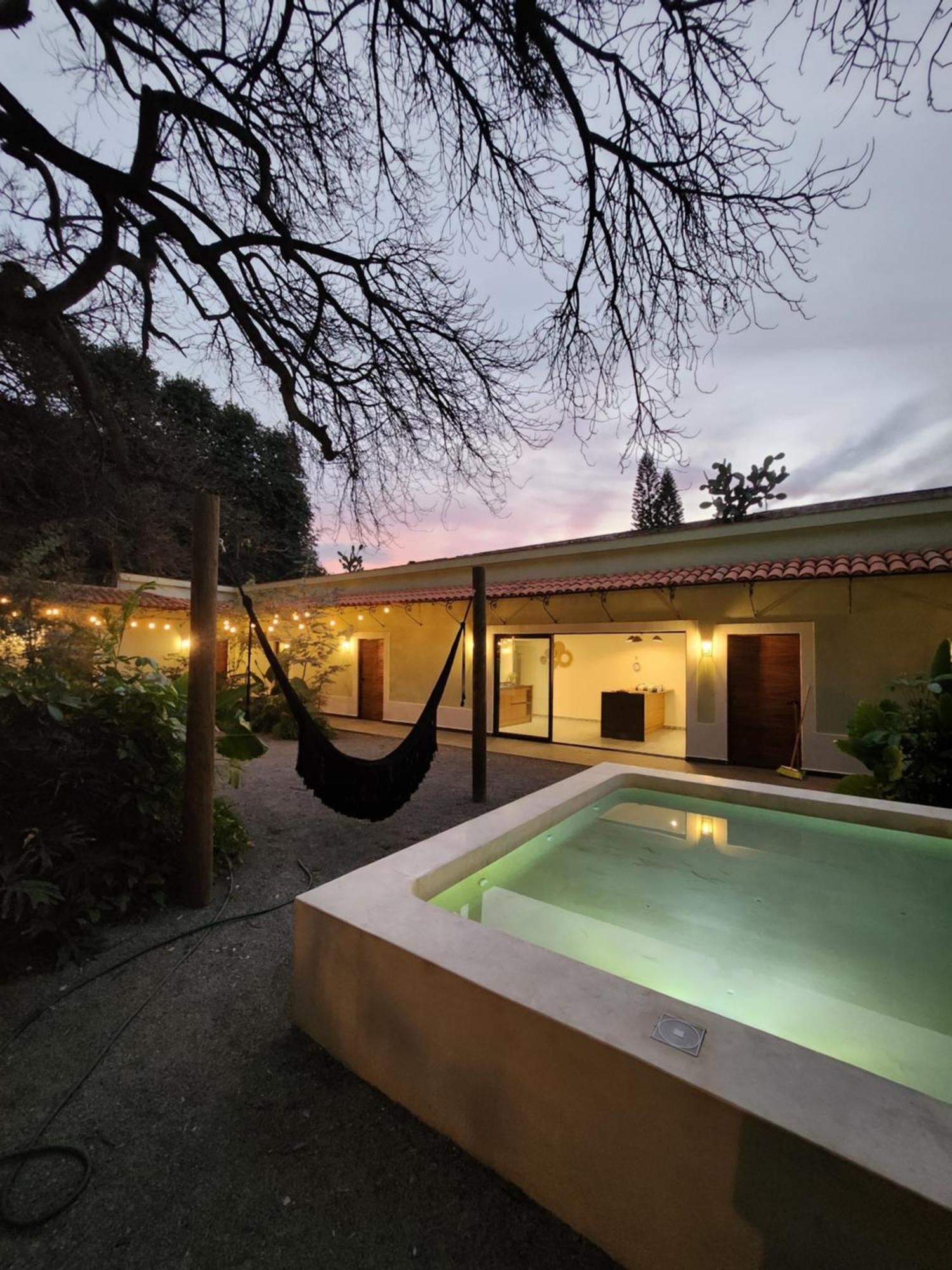 Hotel Boutique Villa Escondida, A Pasos De Lo Mejor En Tlaquepaque Ngoại thất bức ảnh